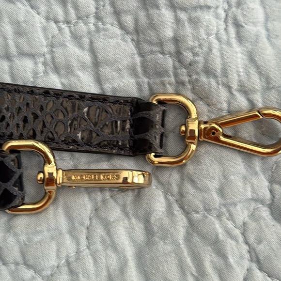 Michael kors authentic crossbody bag in great shape - Picture 8 of 8